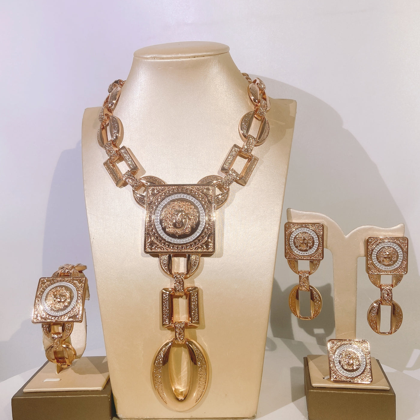 Woman Necklace Jewelry Set